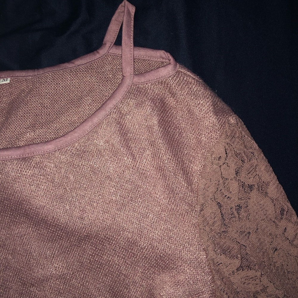 ONE LEFT❗️Tunic with Lace details - Picture 8 of 8